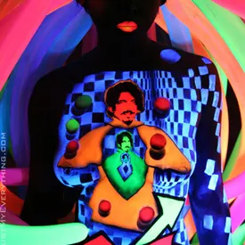 electric-daisy-carnival-edc-2014-bodypainting-torso